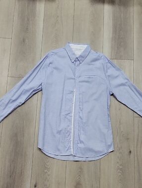 Men's Light Blue Long-Sleeve Dress Shirt - Button-Down Collar